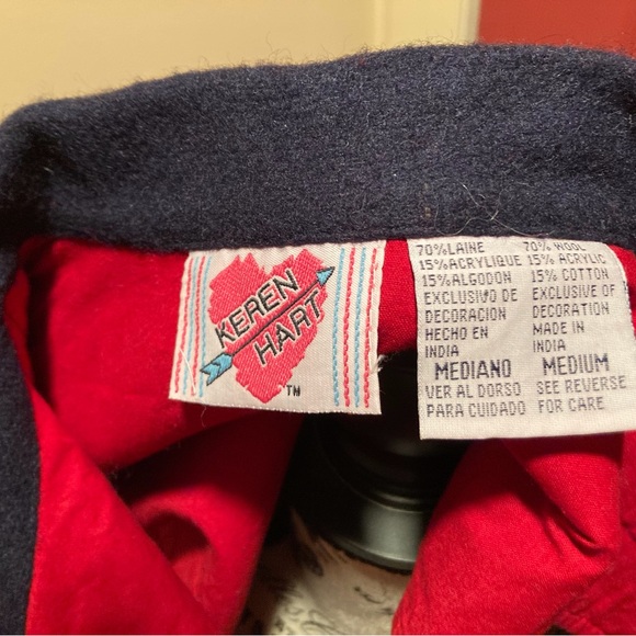 Adorable Christmas Vest - Picture 4 of 4